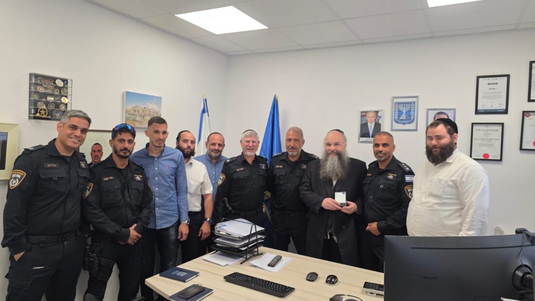 ראשי ארגון זק"א בפגישה עם פיקוד תחנת המשטרה לב תל אביב