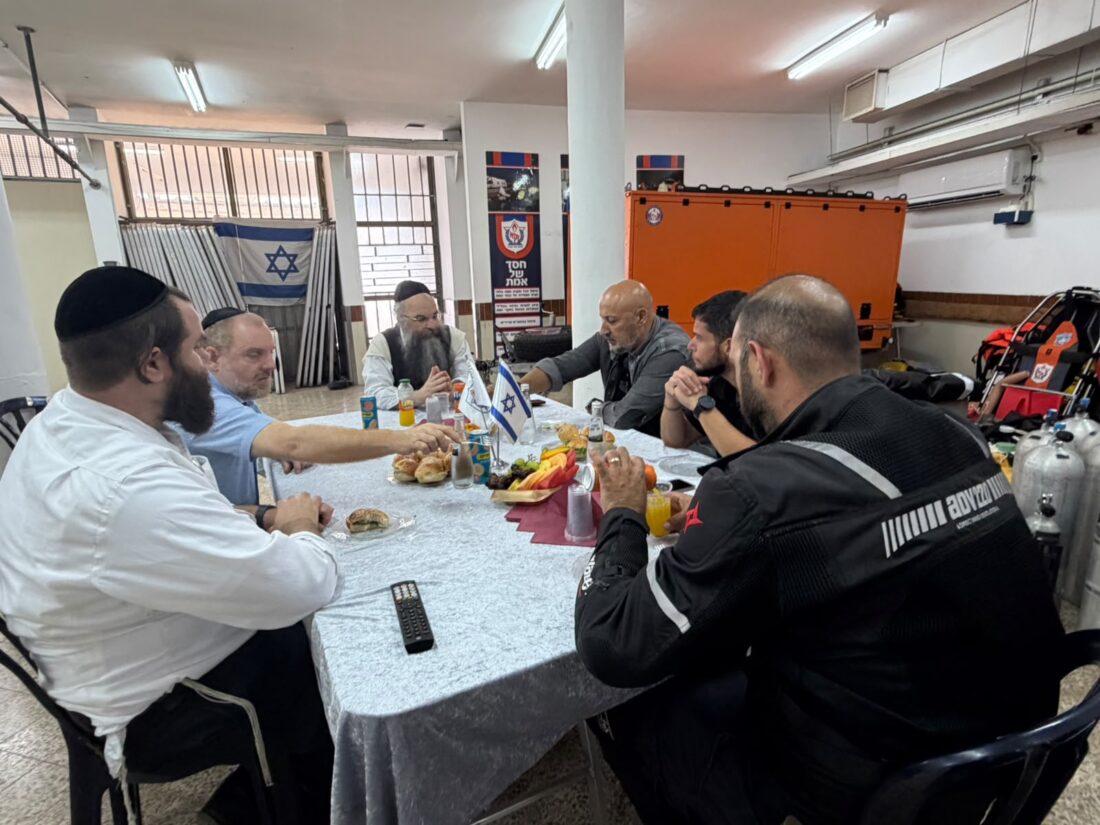 חנן פרץ מנהל אגף ביטחון ושיטור עירוני (סל"ע) בעיריית תל אביב-יפו בסיור בבסיס זק”א